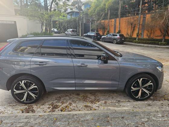 VOLVO XC60 2.0 T8 RECHARGE R-DESIGN AWD GEARTRONIC
